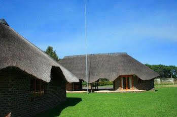 African Flair Country Lodge Piet Retief Kültér fotó